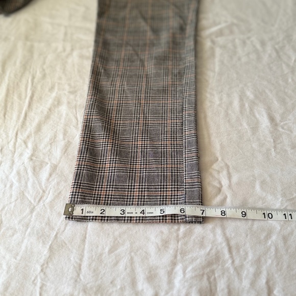 ✨ Old Navy Ultimate Slim Plaid Pants ✨ - Picture 7 of 9